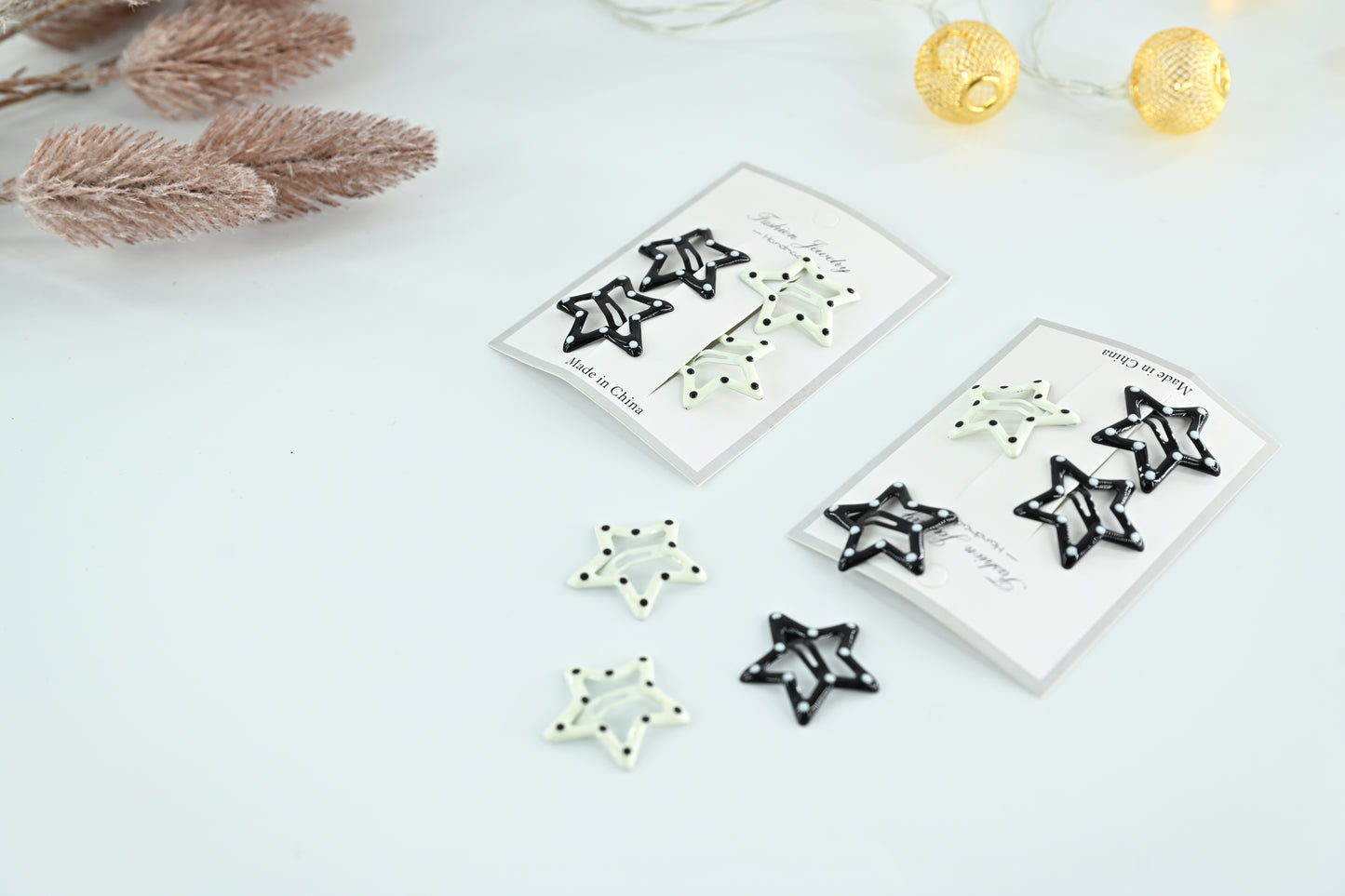Monochrome Polka Dot Star Snap Clips 4 pieces in 1 pack Set