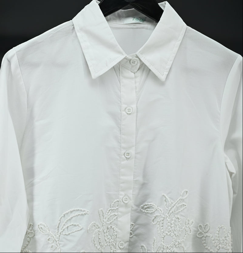 Elegant White Embroidered Cotton Shirt – Women’s Floral Detail Top