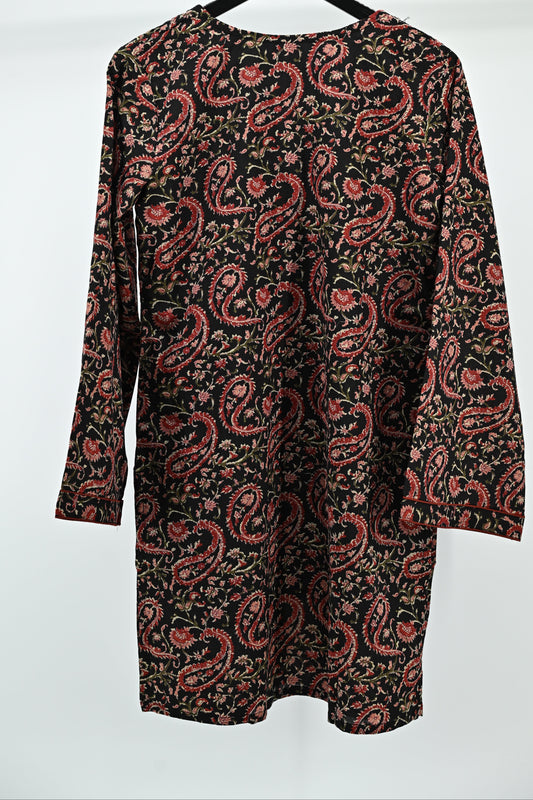 Women’s Elegant Paisley Embroidered Kurti – Black