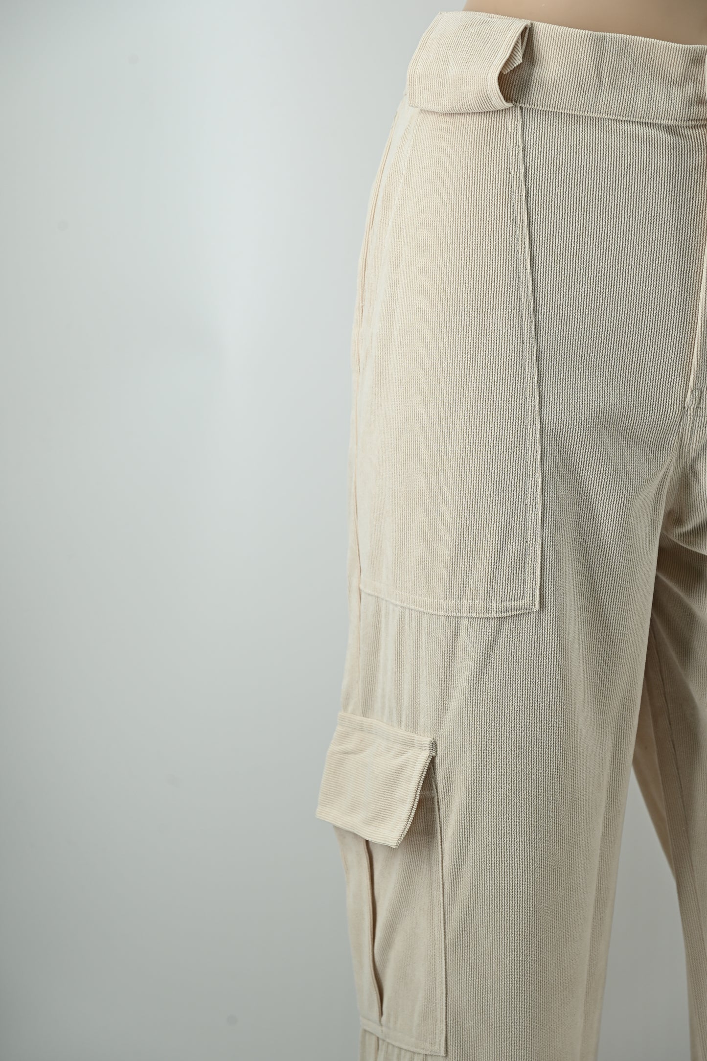 Women’s Beige Cargo Pants with Utility Pockets | Stylish Casual Trousers