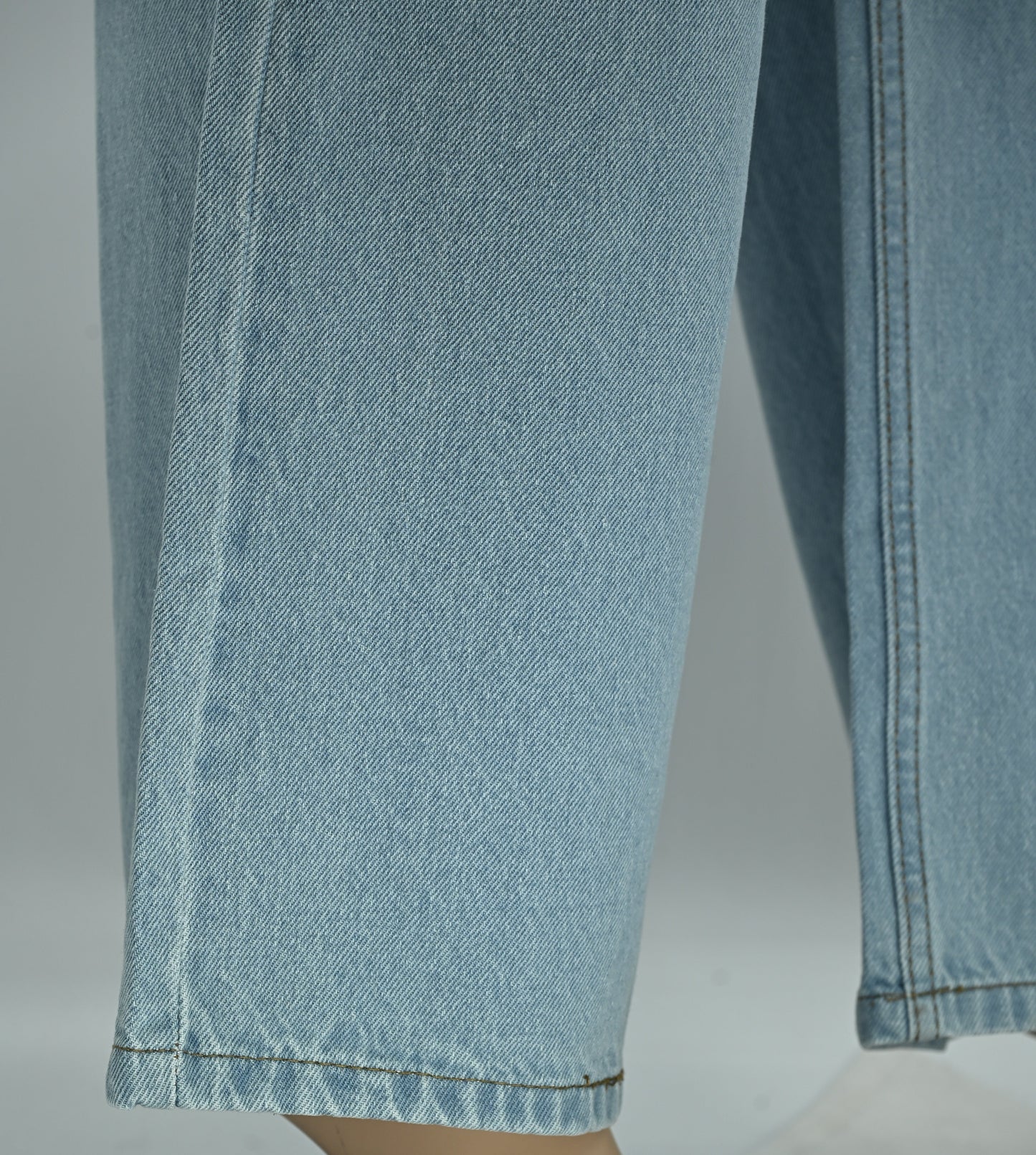 Women’s Light Blue Wide-Leg Jeans