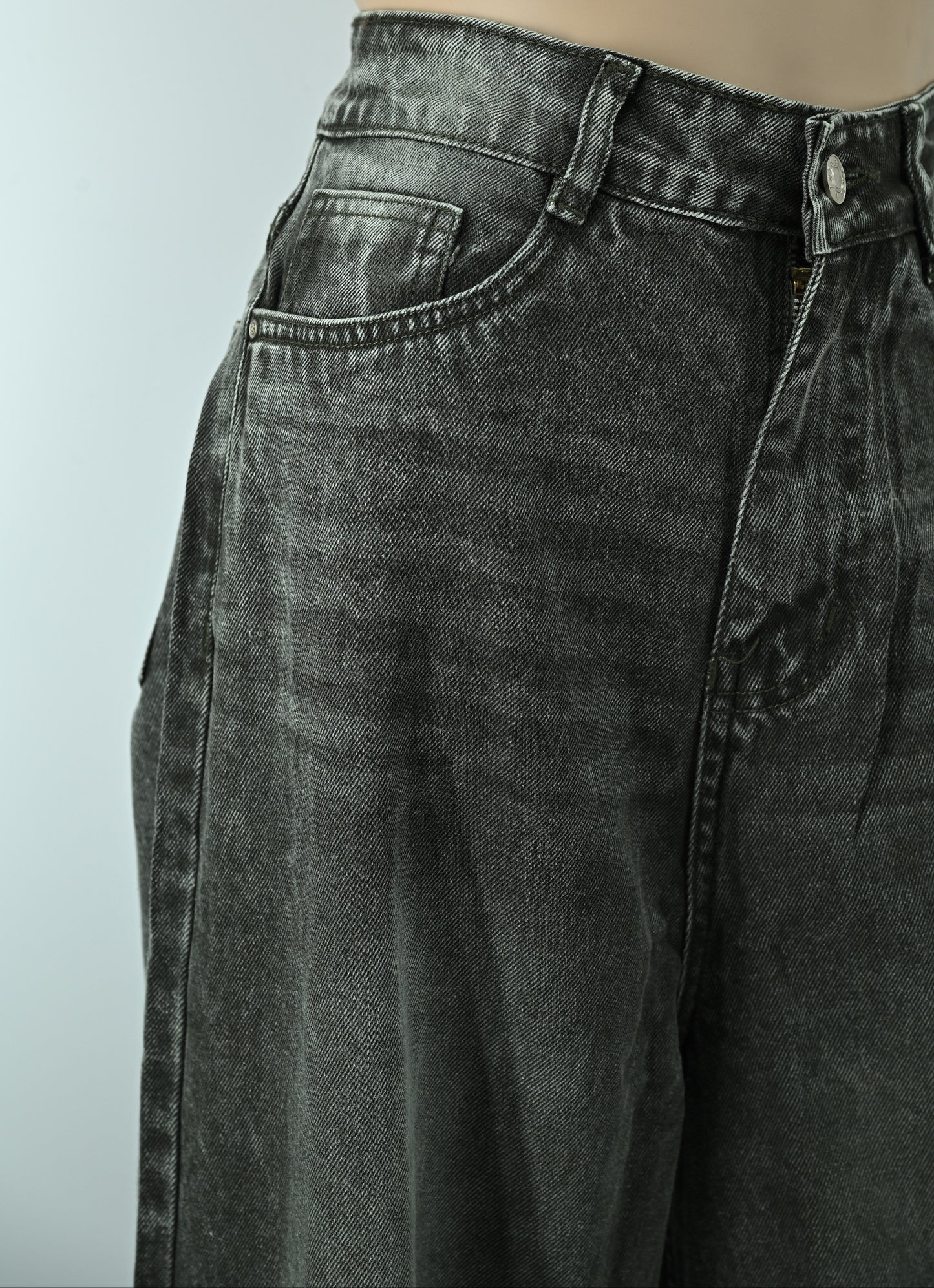 Women’s Charcoal Grey Wide-Leg Jeans