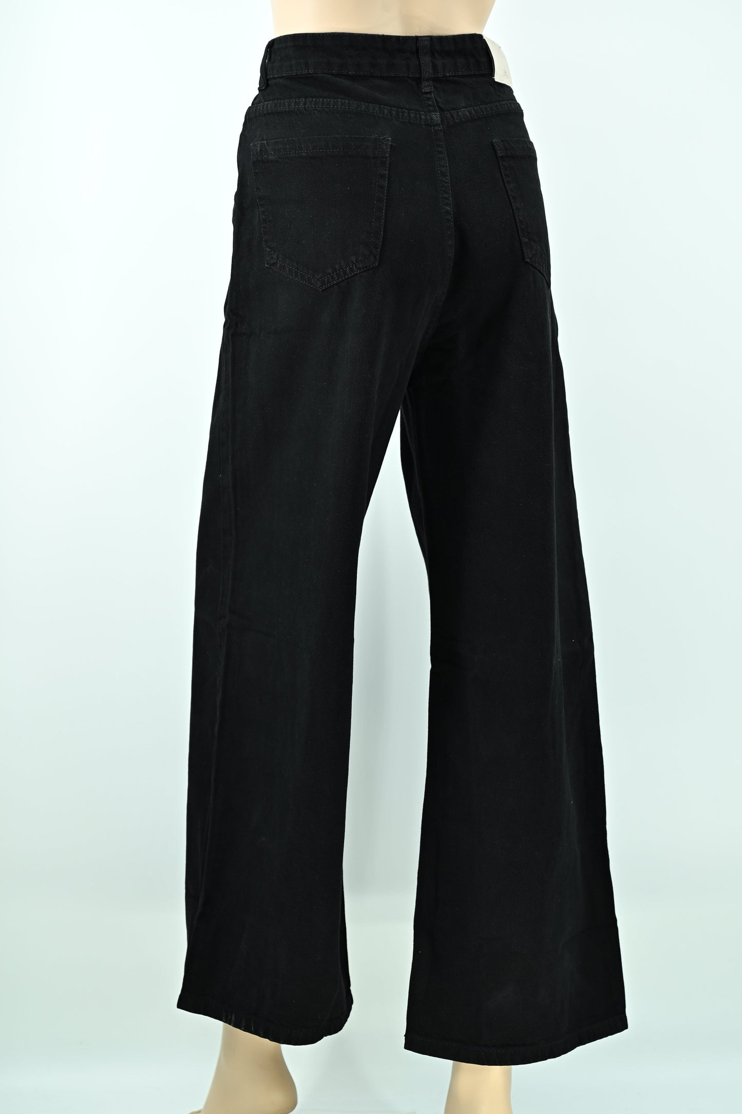Women’s Classic Black Straight Fit Jeans