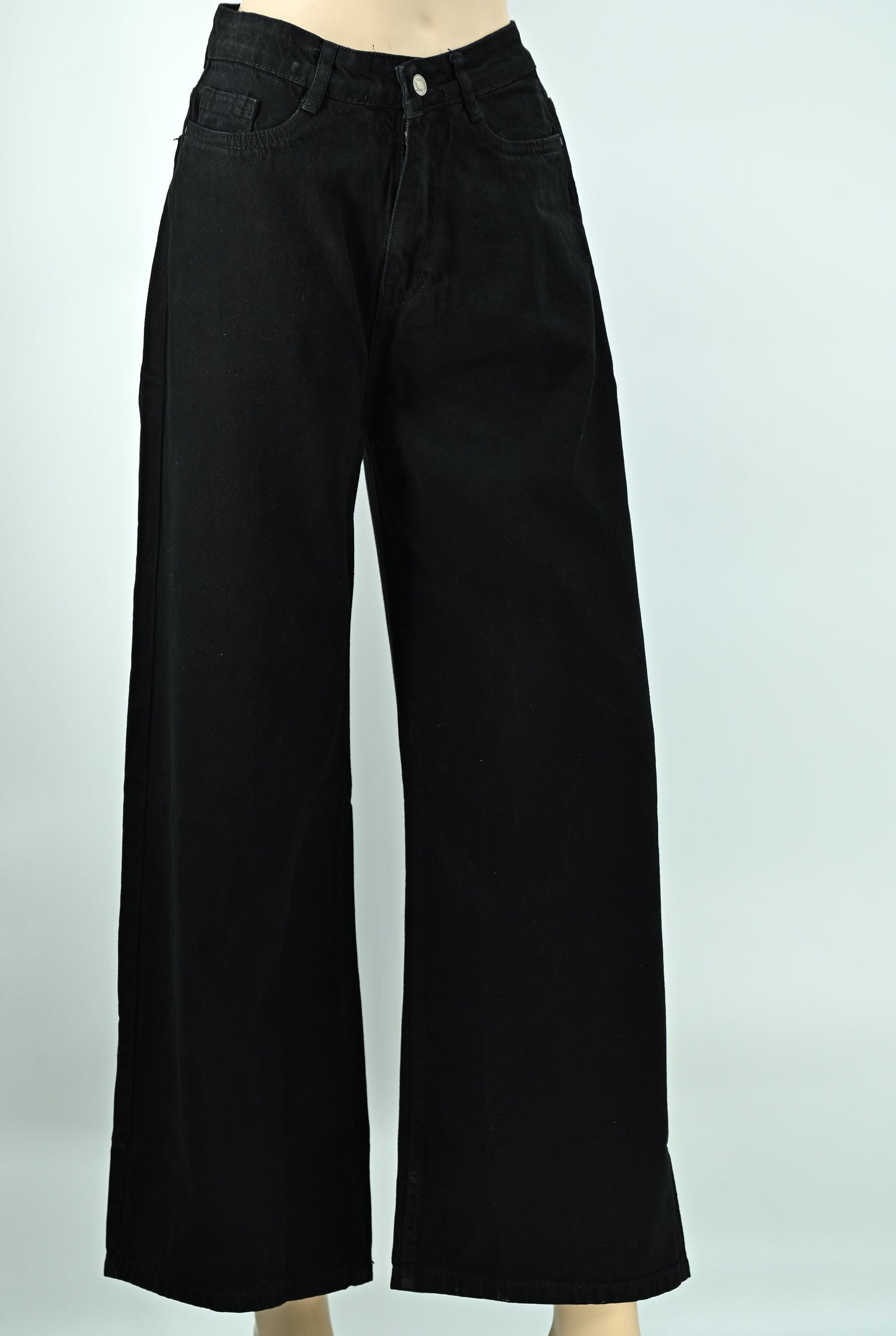 Women’s Classic Black Straight Fit Jeans