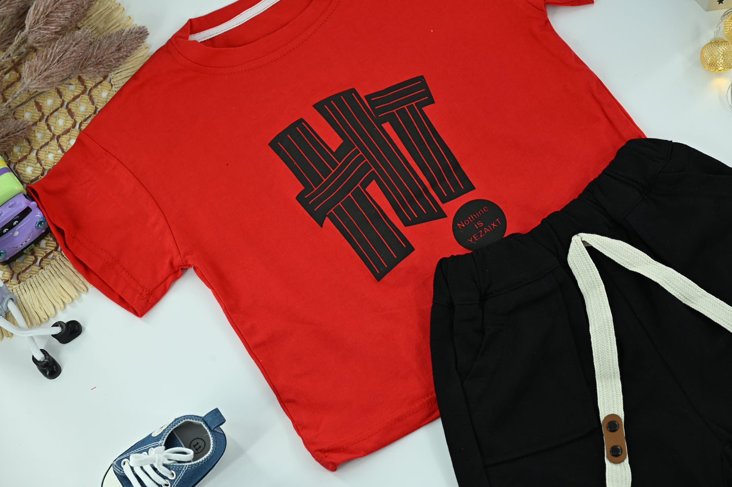 Boys Graphic Print T-Shirt & Drawstring Shorts Set