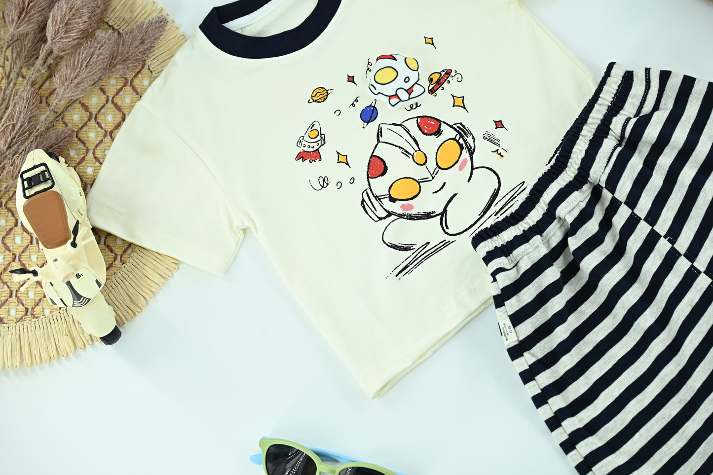 Boys Space Cartoon Graphic T-Shirt &Striped Shorts Set
