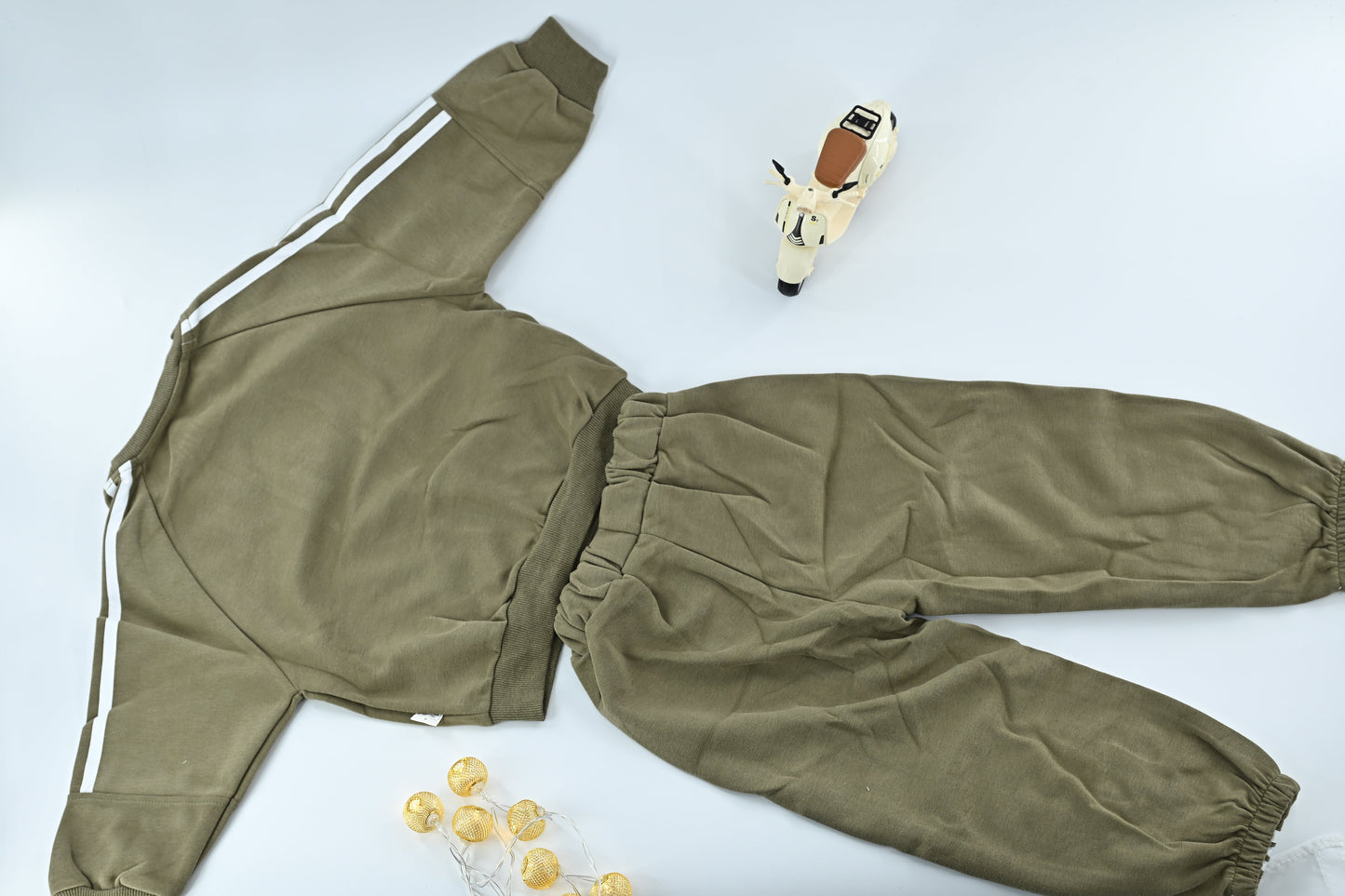 Brown Sporty Outfit-Striped Top & Pants